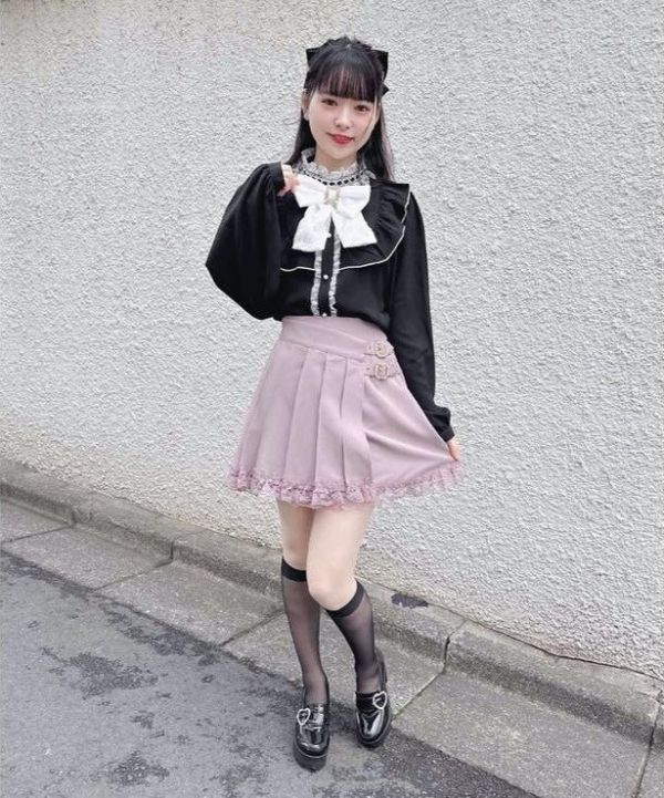 Rojita 粉色百褶A字裙褲 