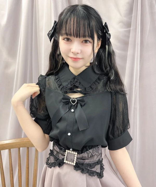 ROJITA 蕾絲綁帶低領上衣 黑色 F碼 