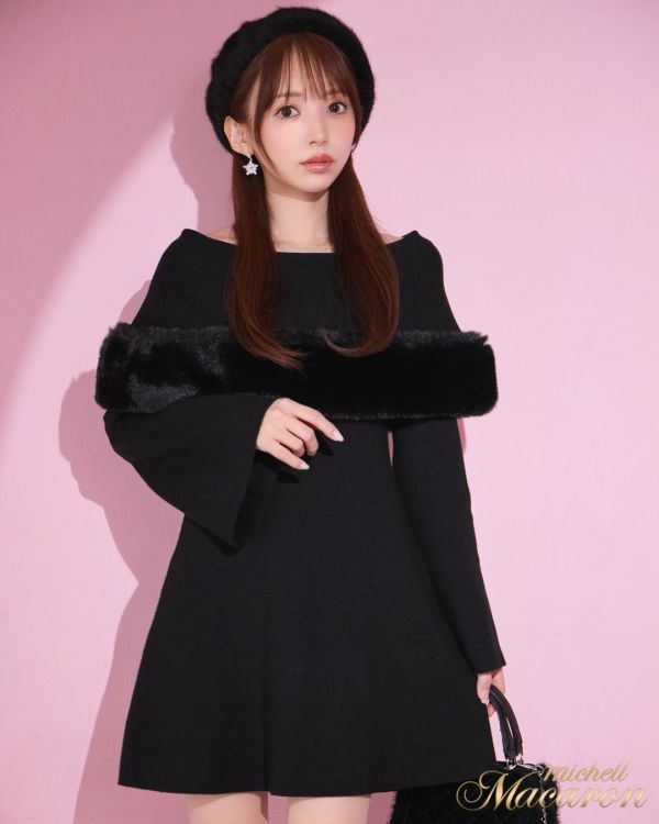 MichellMacaron 毛領斗篷連身裙  白色 XS碼 / 黑色  F碼 