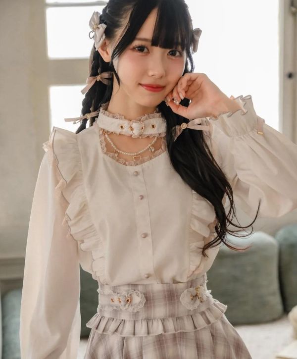 ROJITA 附愛心扣環鏈條長袖襯衫 白色 / F碼 