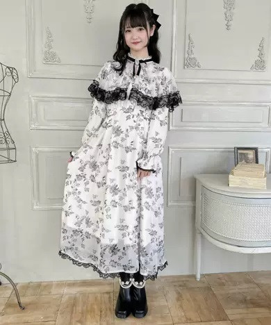 ROJITA 花紋披肩長袖長洋裝 黑色 / 白色 / F碼 