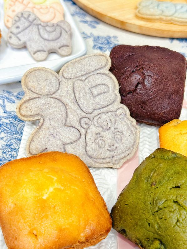 福馬盈門蹦元寶 