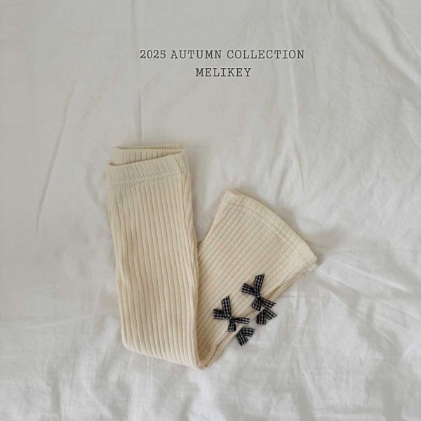 Melikey/秋裝/修身微坑條小喇叭褲/3色 Melikey/秋裝/修身微坑條小喇叭褲