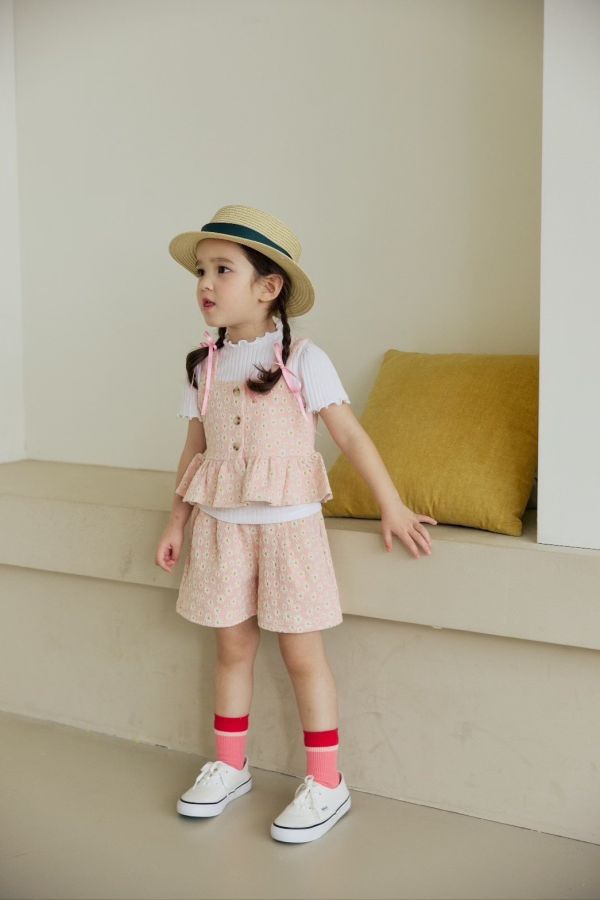 Orange mom/背心/長褲/短褲/碎花/荷葉下擺/小公主/小雛菊套裝/預購 Orange mom/背心/長褲/短褲/碎花/荷葉下擺/小公主/小雛菊套裝/秋裝/正韓童裝