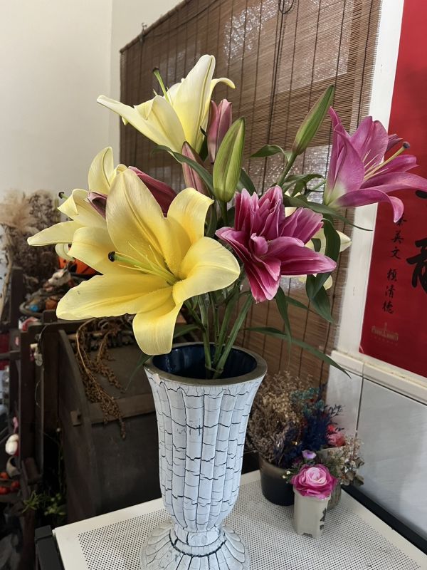 114年蛇年年節禮盒－－百合迎春禮盒(花束款) 