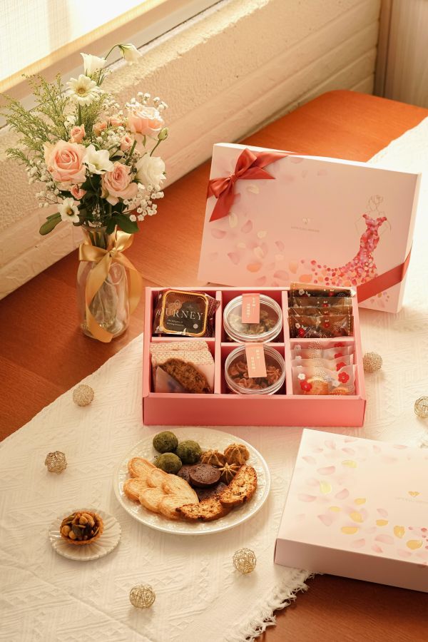 我們結婚吧（公益禮盒） 台南手工喜餅,台南,台南喜餅禮盒,常溫禮盒,水果餅乾,手工餅乾,手工喜餅,堅果塔喜餅禮盒,手工喜餅推薦,台南喜餅推薦