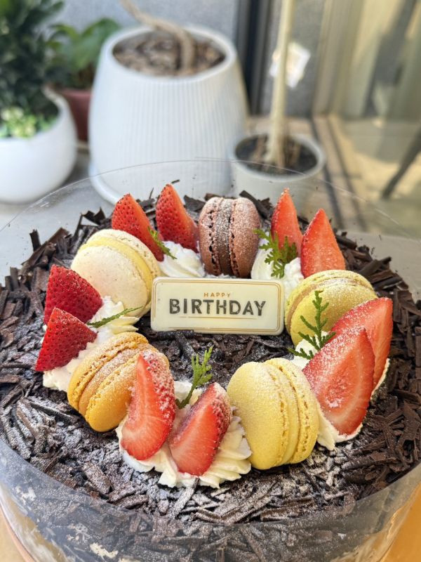 黑森林馬卡龍(原味蛋糕體) 