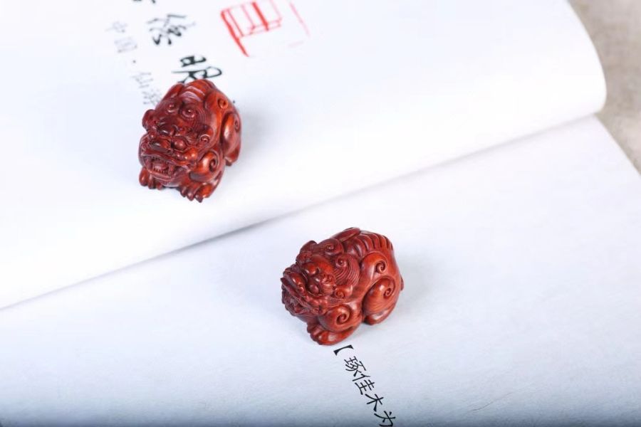 小葉紫檀藝品｜貔貅（一對）不拆賣 有串吊繩 招財 祥瑞 神獸 保平安 