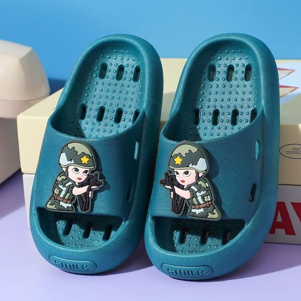【商品名稱】 卡通造型簍空防滑鞋 