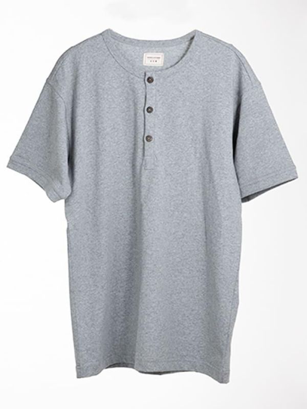 WOOCLOTHER 短亨利領衫 亨利領,亨利領襯衫,亨利衫,美式復古男,硬派穿搭,硬漢穿搭,男裝品牌,美式穿搭男,夏季穿搭男,運動短袖男,復古風元素,復古風服裝,運動服男,台灣男生夏天穿搭,台男穿搭