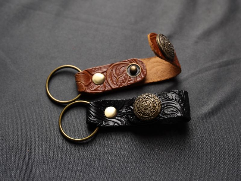 皮扣鑰匙圈 吊飾圈,鑰匙圈吊飾,鑰匙圈,鑰匙圈精品,包包吊扣,手工皮件,美式復古,阿美咔嘰,鑰匙圈推薦