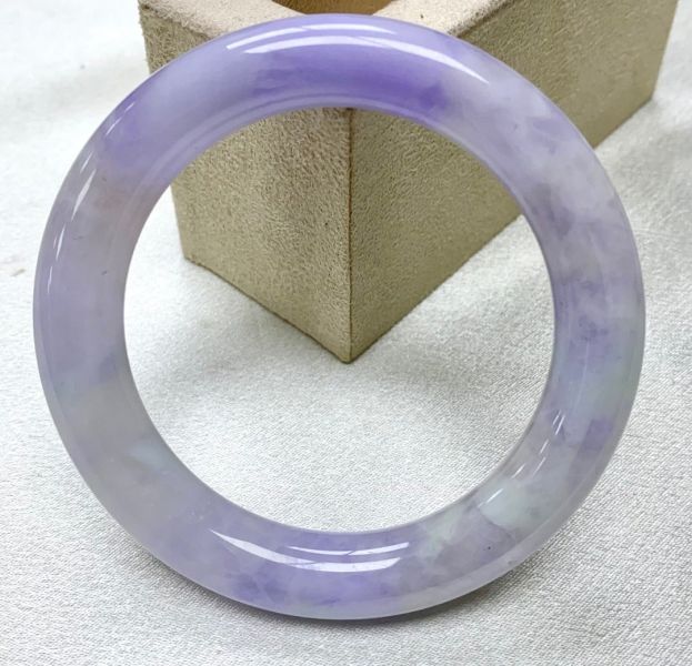 天然緬甸A貨紫羅蘭翡翠圓骨手鐲 天然緬甸A貨紫羅蘭翡翠圓骨手鐲_附鑑定證書