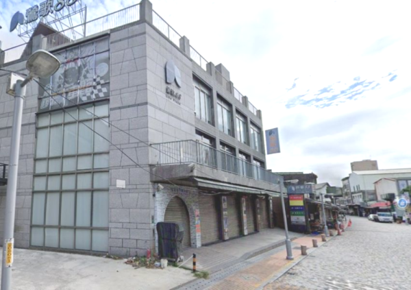 鶯歌老街-88商場招財櫃位NO.11 