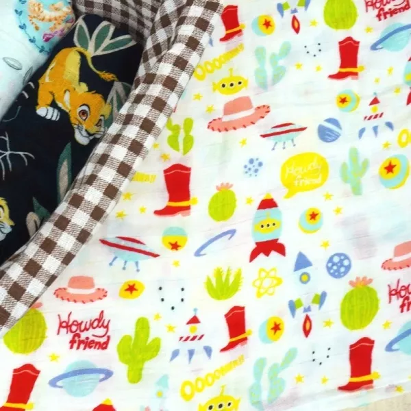 Loulou Lollipop 迪士尼系列加拿大竹纖維透氣包巾120x120cm 