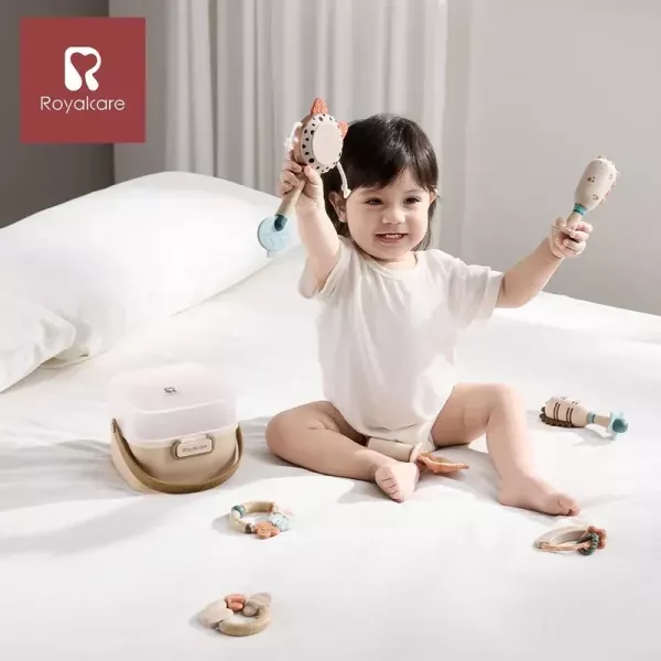 Royalcare 嬰幼撫育系列 歡樂手搖鈴四件組(附收納盒) 
