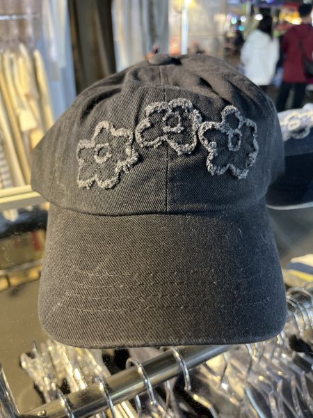 刺繡小花帽-黑色 