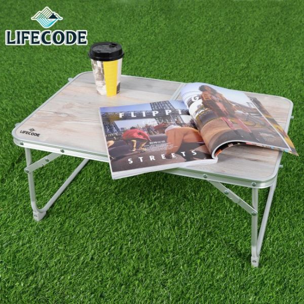 【LIFECODE】橡木紋便攜鋁合金折疊桌/床上桌60x40cm 13310143 LIFECODE,戶外用品,LIFECODE生活密碼戶外用品生活館 ,,帳篷,折疊桌椅,鋁合金,車尾帳,速搭帳INTEX,露營,露營區,露營裝備,露營生活,露營美學,outdoor,camping,帳篷,露營小物,客廳帳