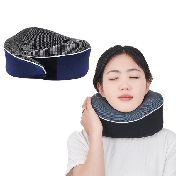 【LIFECODE】《旅途》護頸枕/旅行枕(附壓縮盒)(送眼罩+耳塞)-4色可選 15040171/3/5/8 LIFECODE護頸枕, 旅行枕, 記憶棉枕, 飛機枕, 午睡枕, U型枕, 壓縮盒旅行枕, 眼罩耳塞組, 出差枕, 輕便護頸枕, 長途旅行枕