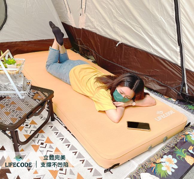 【LIFECODE】立體3D TPU單人自動充氣睡墊-寬76cm(200x76x10cm)-奶茶色 12130077 LIFECODE,戶外用品,LIFECODE生活密碼戶外用品生活館 ,,帳篷,折疊桌椅,鋁合金,車尾帳,速搭帳INTEX,露營,露營區,露營裝備,露營生活,露營美學,outdoor,camping,帳篷,露營小物,客廳帳