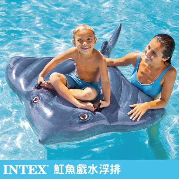 【INTEX】魟魚戲水浮排/水上坐騎 適用3歲以上 15130300(57550) LIFECODE,戶外用品,LIFECODE生活密碼戶外用品生活館 ,帳篷,折疊桌椅,鋁合金,車尾帳,速搭帳,INTEX,露營,露營區,露營裝備,露營生活,露營美學,outdoor,camping,帳篷,露營小物,客廳帳