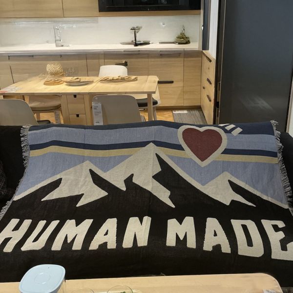 《LIFECODE》美學蓋毯/保暖毯(130*160cm)-多色可選 12310741/2/3/4/5/6 LIFECODE
保暖蓋毯
130×160cm
鋪床毯
沙發蓋毯
加厚蓋毯
幾何蓋毯
可機洗毯子
露營保暖毯
居家裝飾蓋毯
雙人蓋毯
棉毯
野餐墊
冬季保暖毯
沙發裝飾布