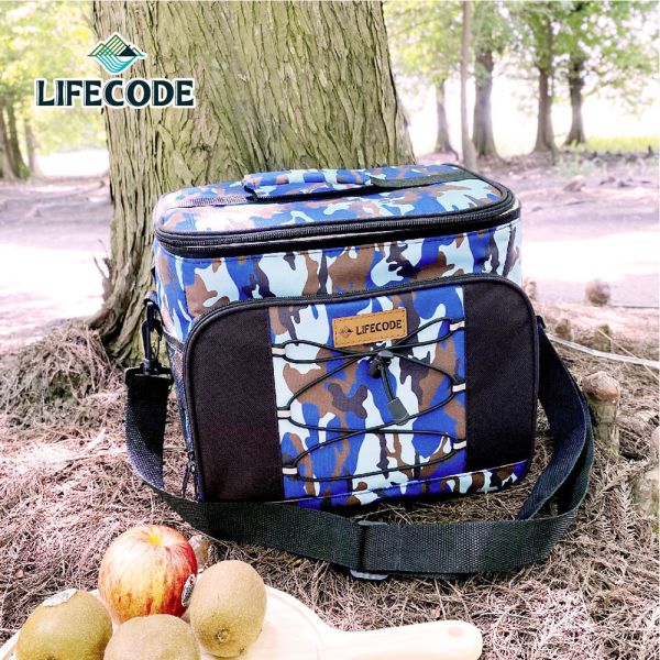 【LIFECODE】藍迷彩保冰袋/保溫袋/保冷袋(15L公升) 14410021 LIFECODE,戶外用品,LIFECODE生活密碼戶外用品生活館 ,帳篷,折疊桌椅,鋁合金,車尾帳,速搭帳INTEX,露營,露營區,露營裝備,露營生活,露營美學,outdoor,camping,帳篷,露營小物,客廳帳,睡墊,充氣床