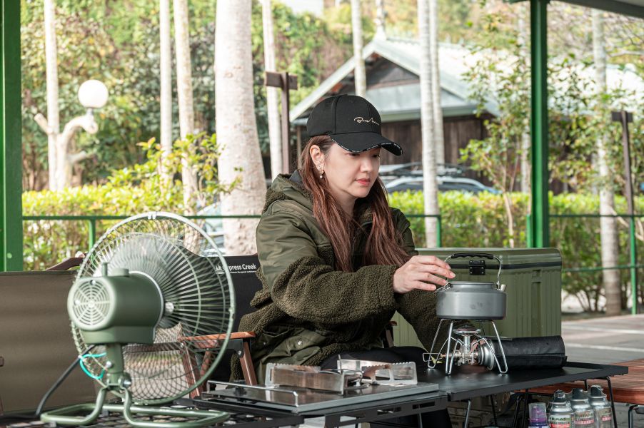 《樂活不露》12吋靜音風扇/桌扇(可掛式)-3色可選 12500020/4/7 LIFECODE,戶外用品,生活密碼,LIFECODE生活密碼戶外用品生活館 ,帳篷,折疊桌椅,鋁合金,車尾,速搭帳INTEX,露營,露營區,露營裝備,露營生活,露營美學,outdoor,camping,帳篷,露營小物,客廳帳,風扇,桌扇