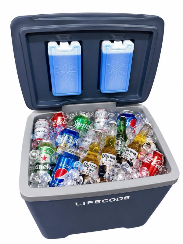 【LIFECODE】冰鋒箱-拉桿式30L保冰桶-附2個冰磚-海軍藍 12300425 LIFECODE保冰桶,30L保冰桶,拉桿式保冰桶,露營冰桶,露營保冰箱,行動冰箱,冰桶推薦,戶外保冰桶,車宿保冰桶,露營用品,野餐冰桶,烤肉冰桶,PU發泡保冰桶,長效保冰桶,附冰磚保冰桶,雙滾輪冰桶,海軍藍保冰桶