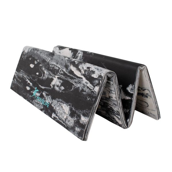 【MOVELIFE】折疊慢跑墊/運動墊/跳繩墊(60x42cmx12mm)-黑色迷彩 MOVELIFE 折疊慢跑墊、黑色迷彩運動墊、台灣製跳繩墊、止滑支撐墊、12mm 厚健身墊、超慢跑運動墊、便攜冥想墊、打坐跪墊、MIT 運動墊推薦