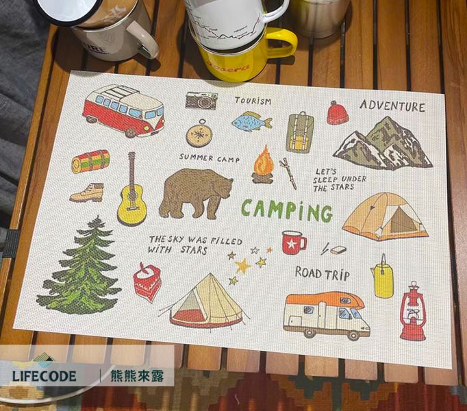 【LIFECODE】美學餐墊30X45(4入)-4種圖案 12310631/2/3/4-04 LIFECODE,戶外用品,LIFECODE生活密碼戶外用品生活館 ,帳篷,折疊桌椅,鋁合金,車尾帳,速搭帳,露營,露營區,露營裝備,露營生活,露營美學,outdoor,camping,帳篷,露營小物,客廳帳,餐墊