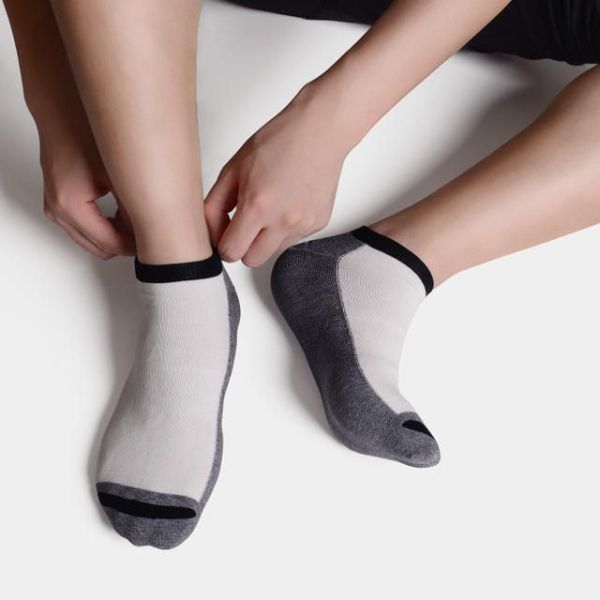 【AUN】6雙男士簡約薄款短襪 DW202 男襪

AUN,除臭襪,腳臭,抑菌襪,抗菌襪,襪子,男襪,除臭襪推薦,中筒襪,機能襪,運動襪,休閒襪,紳士襪,隱形襪,船型襪,短襪,防臭襪