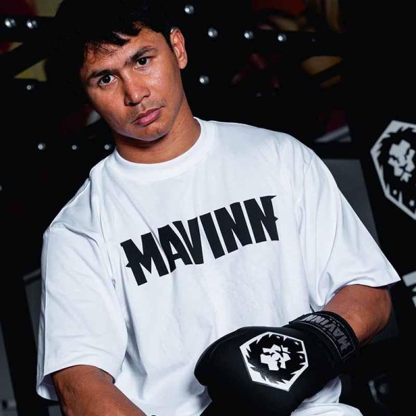 MAVINN 經典 LOGO 白色款 L / XL 休閒上衣 T 卹 上衣,休閒上衣,泰拳,MAVINN,白色,長版上衣,休閒服飾