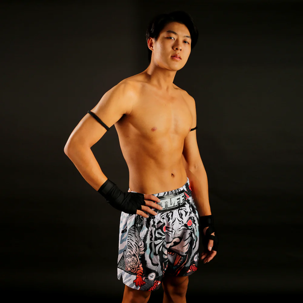 TUFF 銀灰咆嘯 L 泰拳褲 踢拳 運動短褲 泰拳褲,運動短褲,泰拳,踢拳,拳擊,MMA