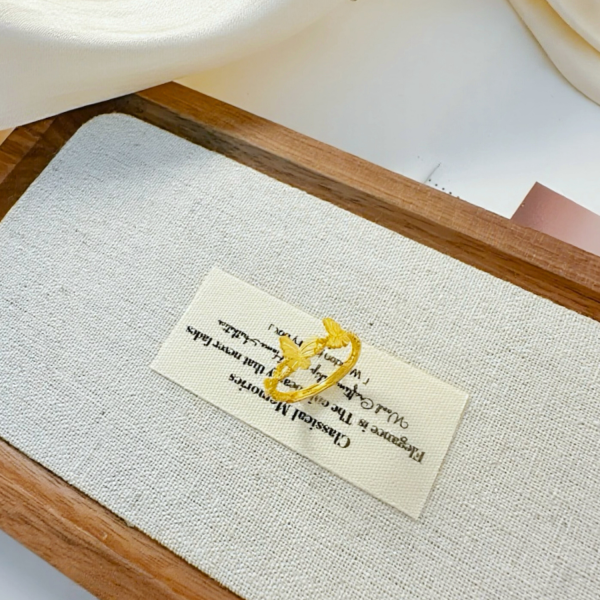 【金大豐珠寶銀樓】5G蝴蝶黃金戒指｜999黃金戒｜輕巧日常甜美風 純金戒指,蝴蝶黃金戒指,9999黃金戒,甜美風戒指,日常佩戴金飾,黃金蝴蝶結戒指,輕珠寶戒指,黃金飾品推薦,金戒指女款,少女風戒指