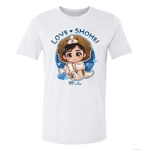 大谷翔平 Shohei Ohtani【棒球應援T恤】Love Shohei 白色 - MLBPA官方授權 500 LEVEL 大谷翔平,大谷翔平T恤,大谷翔平應援,大谷翔平周邊,WBC 2026,WBC世界棒球經典賽,世界棒球經典賽T恤,應援T恤,棒球應援服,MLBPA正版授權,官方授權,球迷收藏,棒球周邊商品,美國潮牌500 LEVEL,漫畫版大谷翔平,Q版大谷翔平