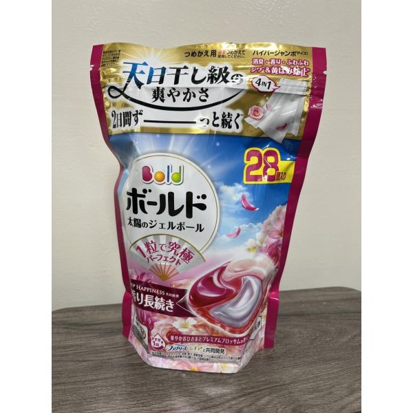 日本 P&G 寶僑 Bold系列 洗衣球 24~39入補充包 4D炭酸清潔全新配方 P&G洗衣球,日本洗衣球,寶僑4D洗衣球,炭酸洗衣球,抗菌洗衣球,除臭洗衣球,室內晾衣洗衣球,濃縮洗衣球推薦,洗衣膠球,日本進口洗衣球,抗氧化洗衣球,衣物去漬推薦,洗衣球哪裡買,洗衣革命,日本洗衣推薦