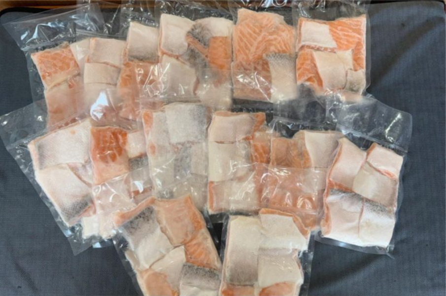 挪威鮭魚帶皮肚肉 