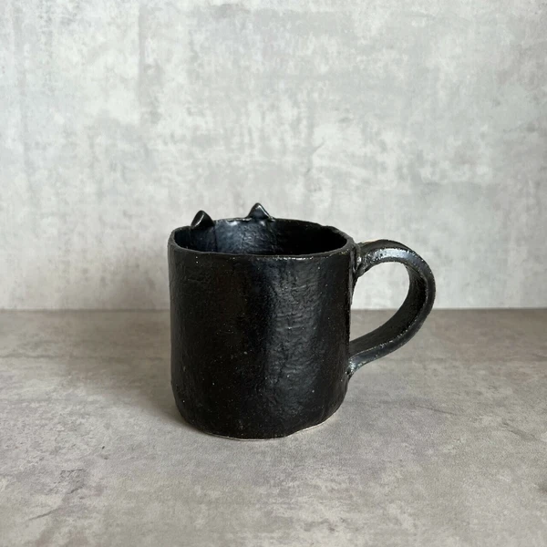 手工製作的黑貓杯 