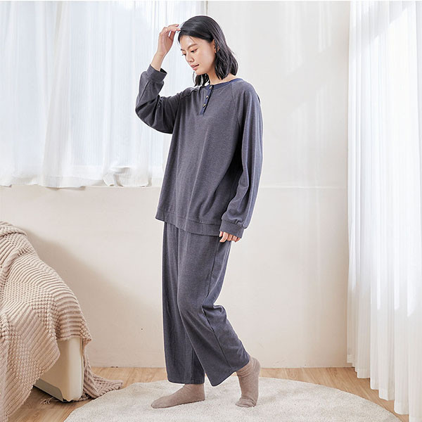 柔軟蠶絲布半開襟配色上衣套裝-共2色 