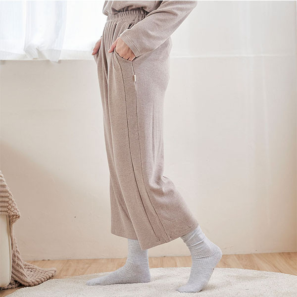 柔軟細緻羊絨側剪接長褲-共2色