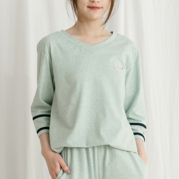 MIT有機棉小刺蝟V領七分袖居家服上衣-共4色 家居服,舒適,刺繡,台灣設計,台灣製造,文青,文創設計,刺蝟,居家良品