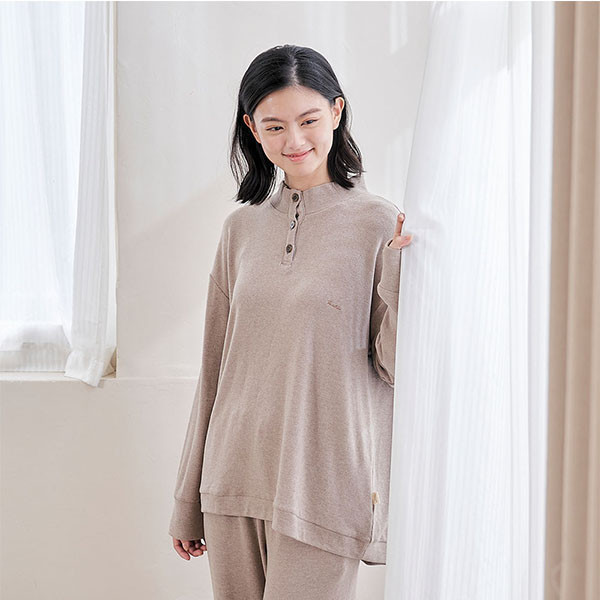 柔軟細緻羊絨半開襟上衣-共2色