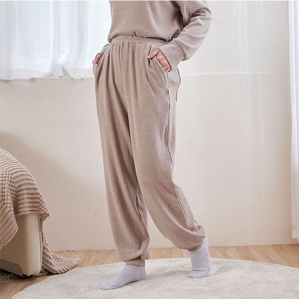 柔軟細緻羊絨束口長褲-共2色