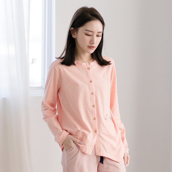 MIT有機棉不對稱衣襬開襟式家居服上衣／居家服-粉橘（衣） 睡衣,家居服,居家服,家居褲,居家褲,舒服睡衣,umorfil,膠原蛋白紗,美膚膠原蛋白,有機棉,親膚