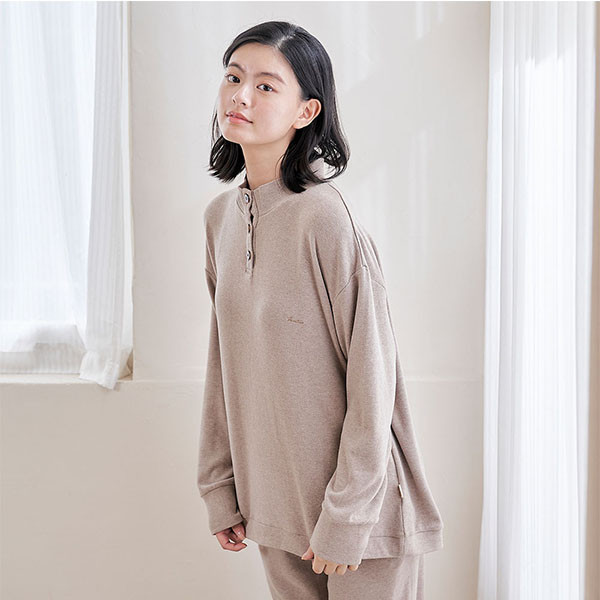 柔軟細緻羊絨半開襟上衣-共2色 