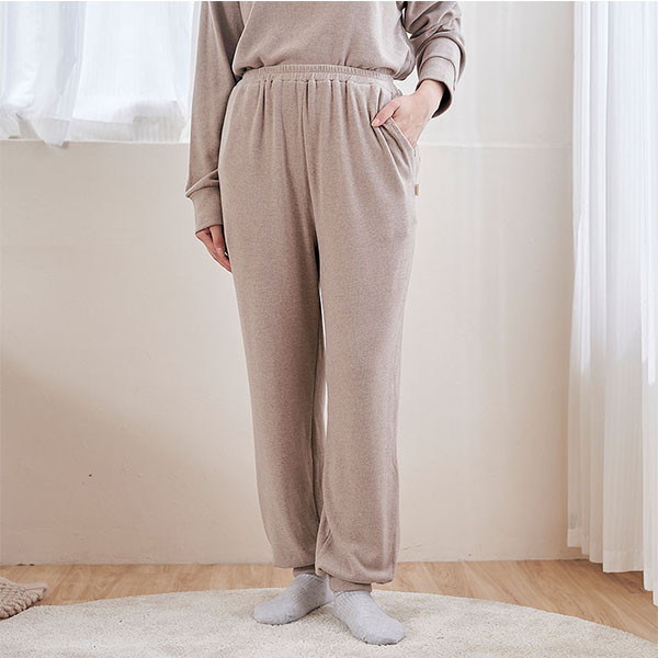 柔軟細緻羊絨半開襟上衣-共2色