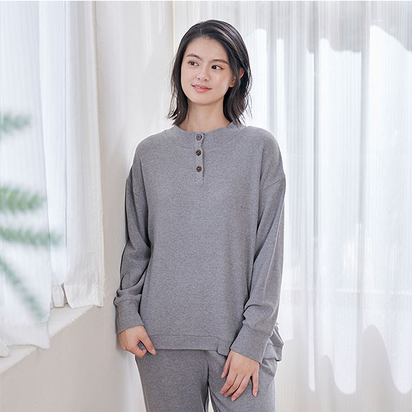 柔軟細緻羊絨半開襟上衣-共2色