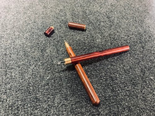 稱心如意原木筆（酸枝） 