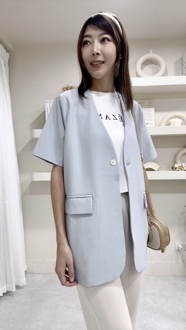 韓妞短袖西裝外套（附蕾絲繞脖）杏 藍 黑 