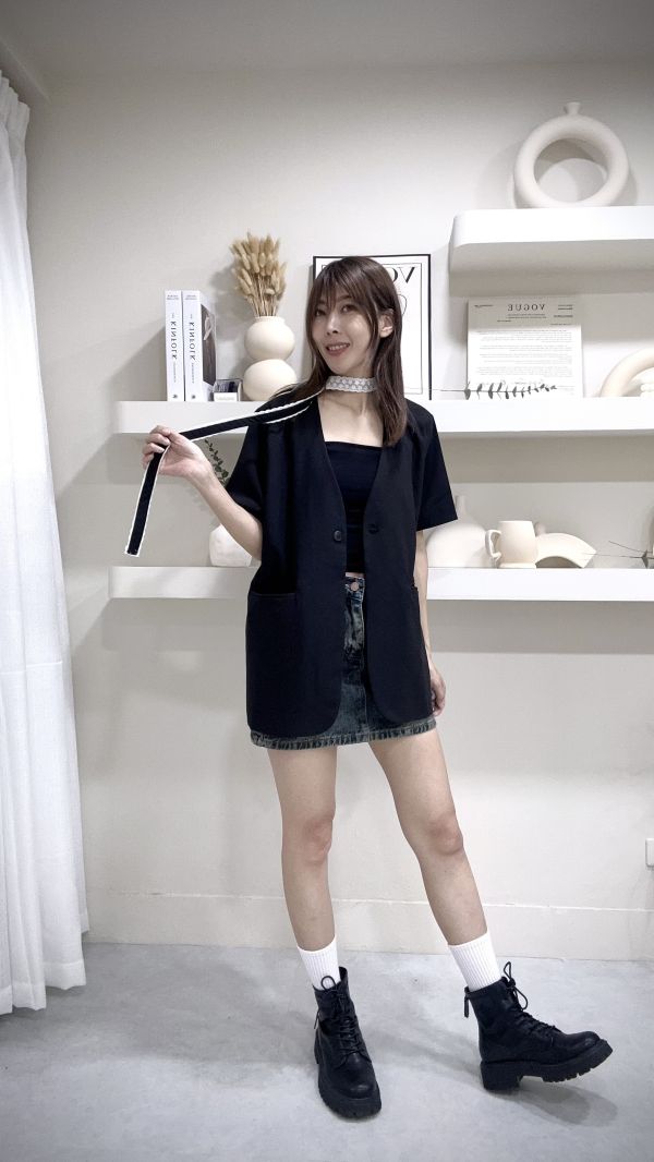 韓妞短袖西裝外套（附蕾絲繞脖）杏 藍 黑 
